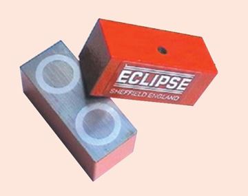 תמונה של מגנט SOUT מלבן , מגנט מתכוונן כח דחיפה : 12 ק"ג אורך: 60 מ"מ אקליפס