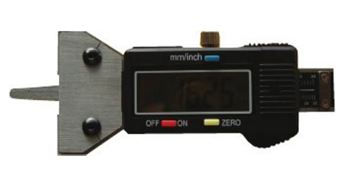 תמונה של כלי מדידה לבדיקת עומק דופן צמיגים סיגנט