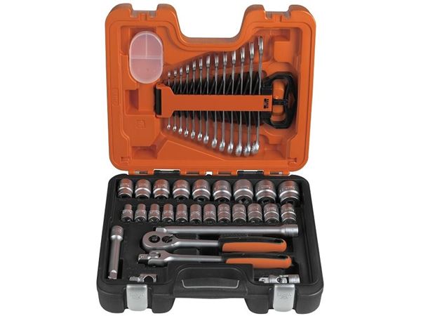 Picture of SOCKET SET 1/2 +SPANNERS