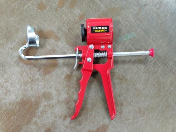 תמונה של אקדח RTV מקצועי