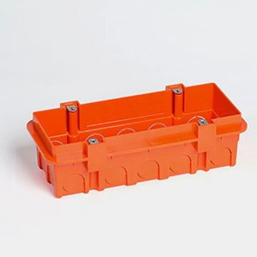 תמונה של קופסא תקן 6 מודול תה"ט ללא מחיצות