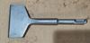 Picture of SDS-PLUS Tile Chisel (Bent)
size: 14*165*75mm 
material: 40Cr, sand blasted